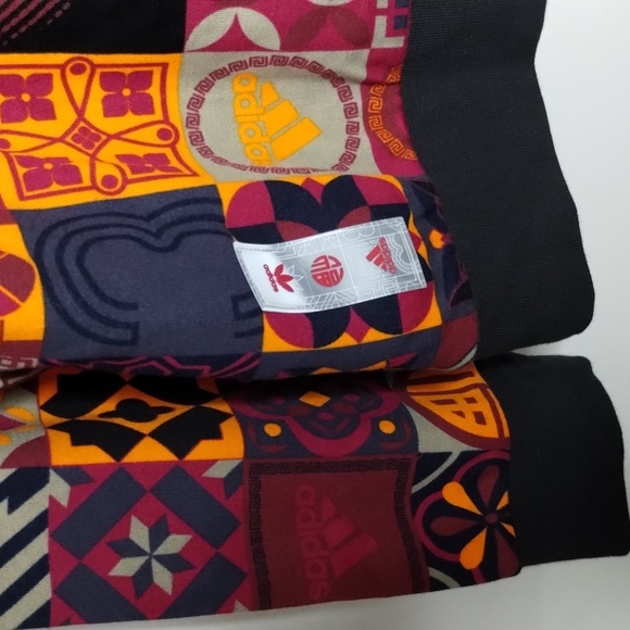 NWT Adidas Hoodie Colorful Graphic AOP Medium patchwork allover print. - Picture 8 of 9